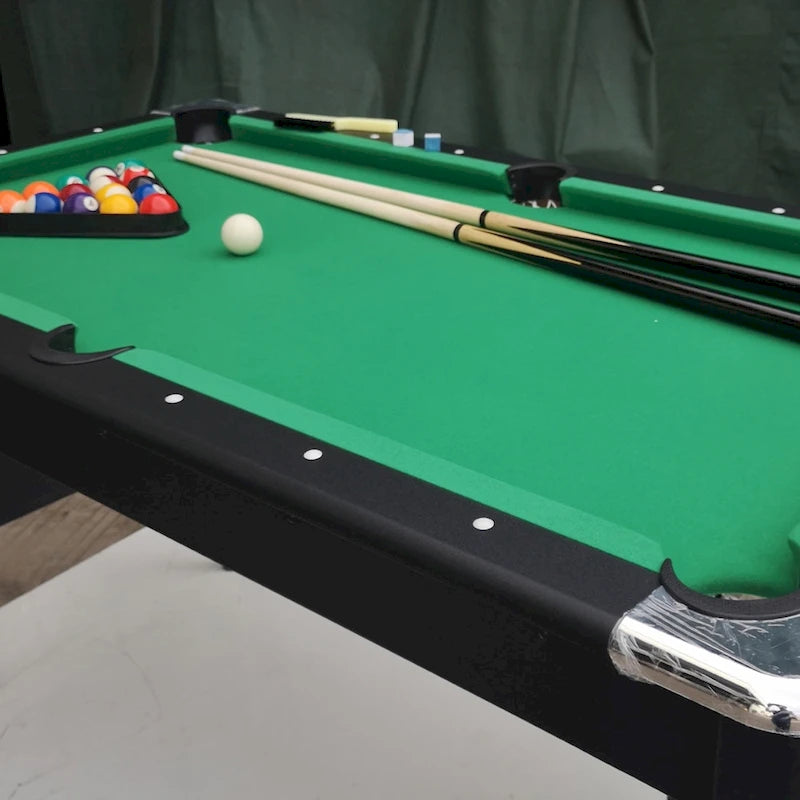 Table de jeu portable 3 en 1 de 65,7 pouces (billard, ping-pong, table de jeu pour la maison) - Non disponible