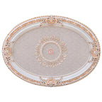 Médaillon de plafond ovale en forme de rocaille dorée