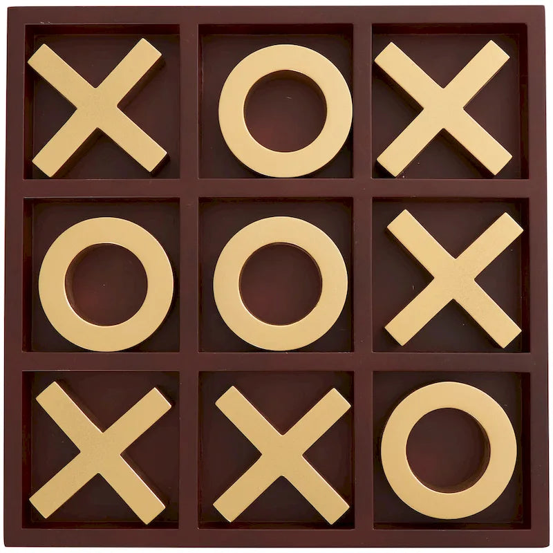 Jeu de morpion en bois marron avec pions X et O dorés