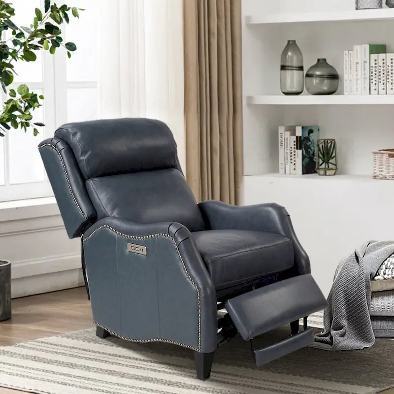 Fauteuil inclinable électrique double avec garniture cloutée en cuir véritable et port USB, idéal pour le home cinéma.