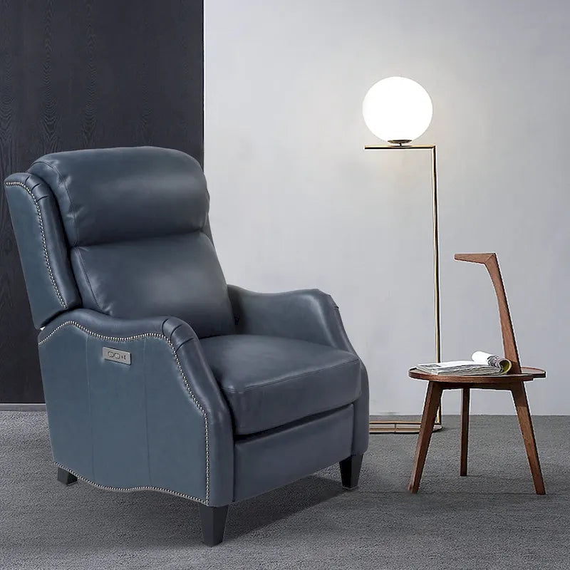 Fauteuil inclinable électrique double avec garniture cloutée en cuir véritable et port USB, idéal pour le home cinéma.
