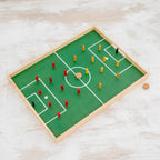 Jeu de football de bureau Novica fait main en bois de pin